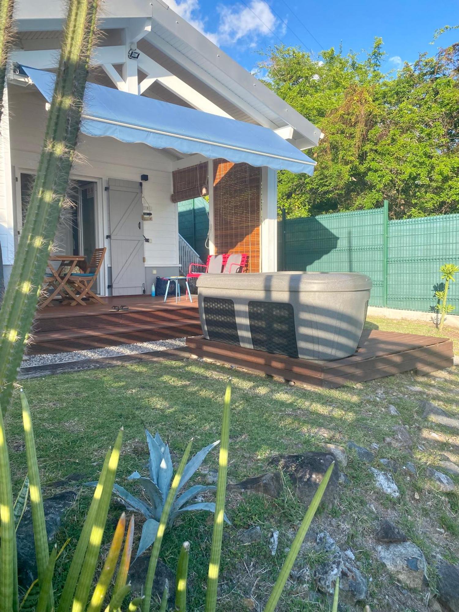Bungalow Palbea Superieur Avec Spa Et Vue Mer Schoelcher Exterior foto